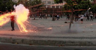 http://www.circuitomt.com.br/editorias/brasil/38842-cinegrafista-da-band-e-atingido-por-bomba-durante-protesto.html