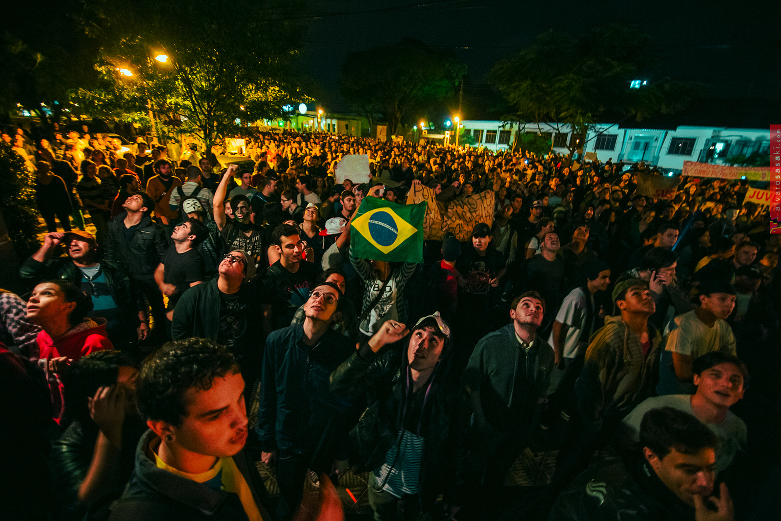 Nationwide protests in Brazil, June 2013 Image by: Alvaro Sasaki. Taken from: https://www.flickr.com/photos/alvarosasaki/11224424003 